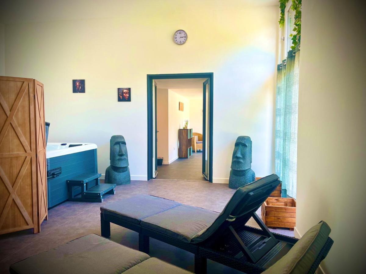 Le Manoir Des Haies Spa Les Champs-Géraux Esterno foto