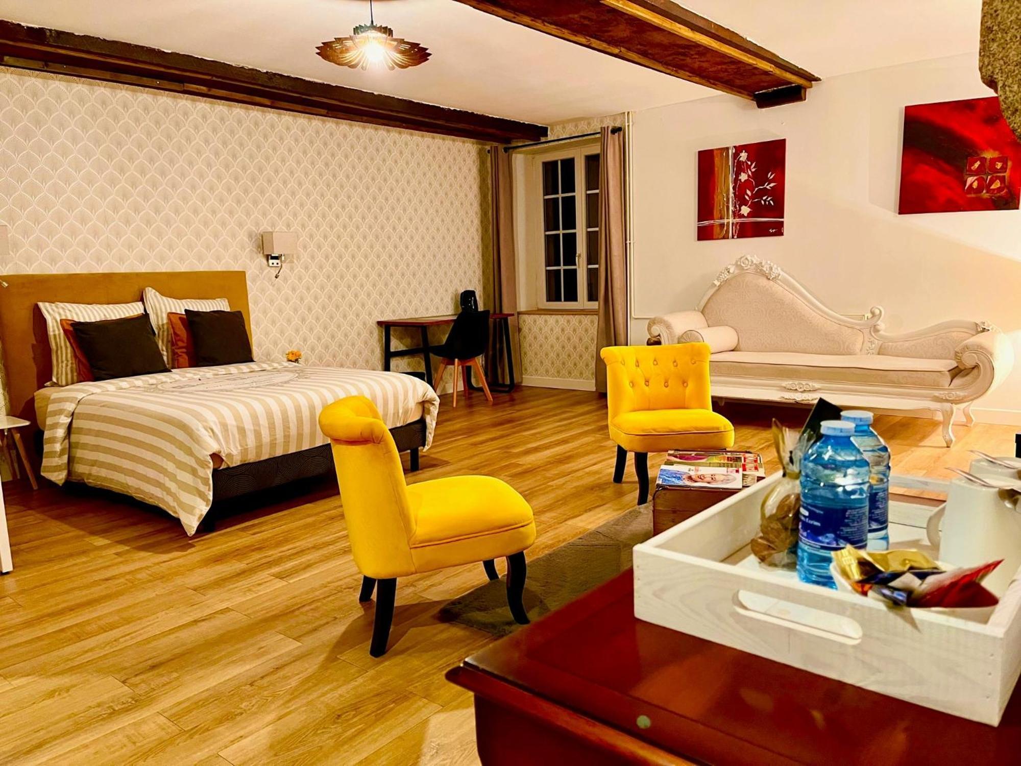 Le Manoir Des Haies Spa Les Champs-Géraux Esterno foto