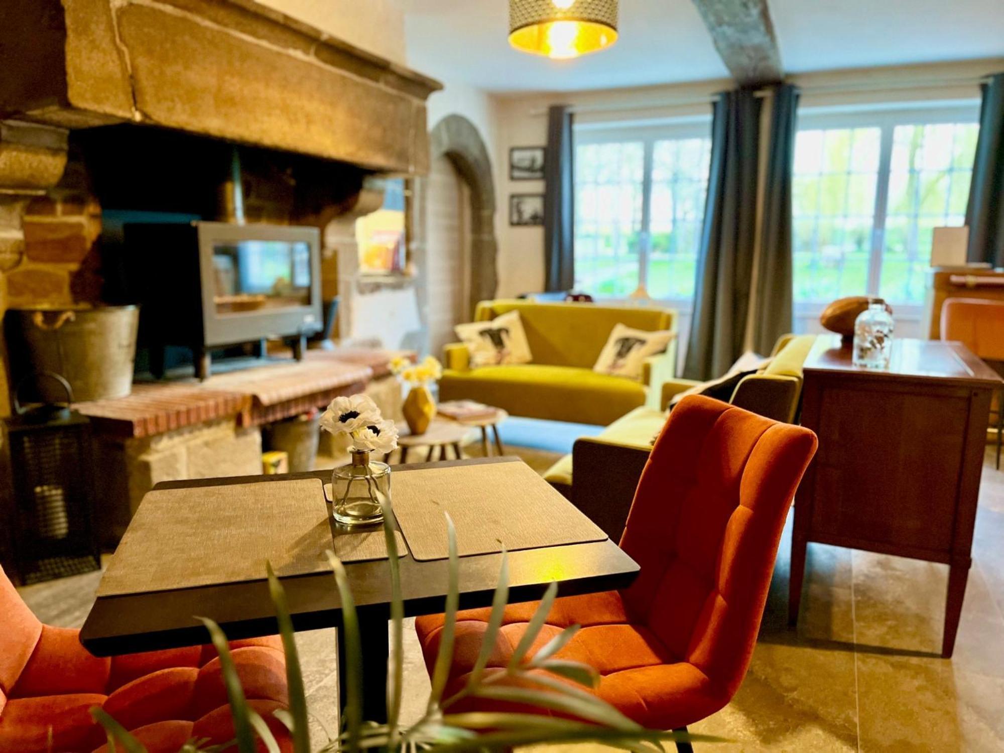 Le Manoir Des Haies Spa Les Champs-Géraux Esterno foto
